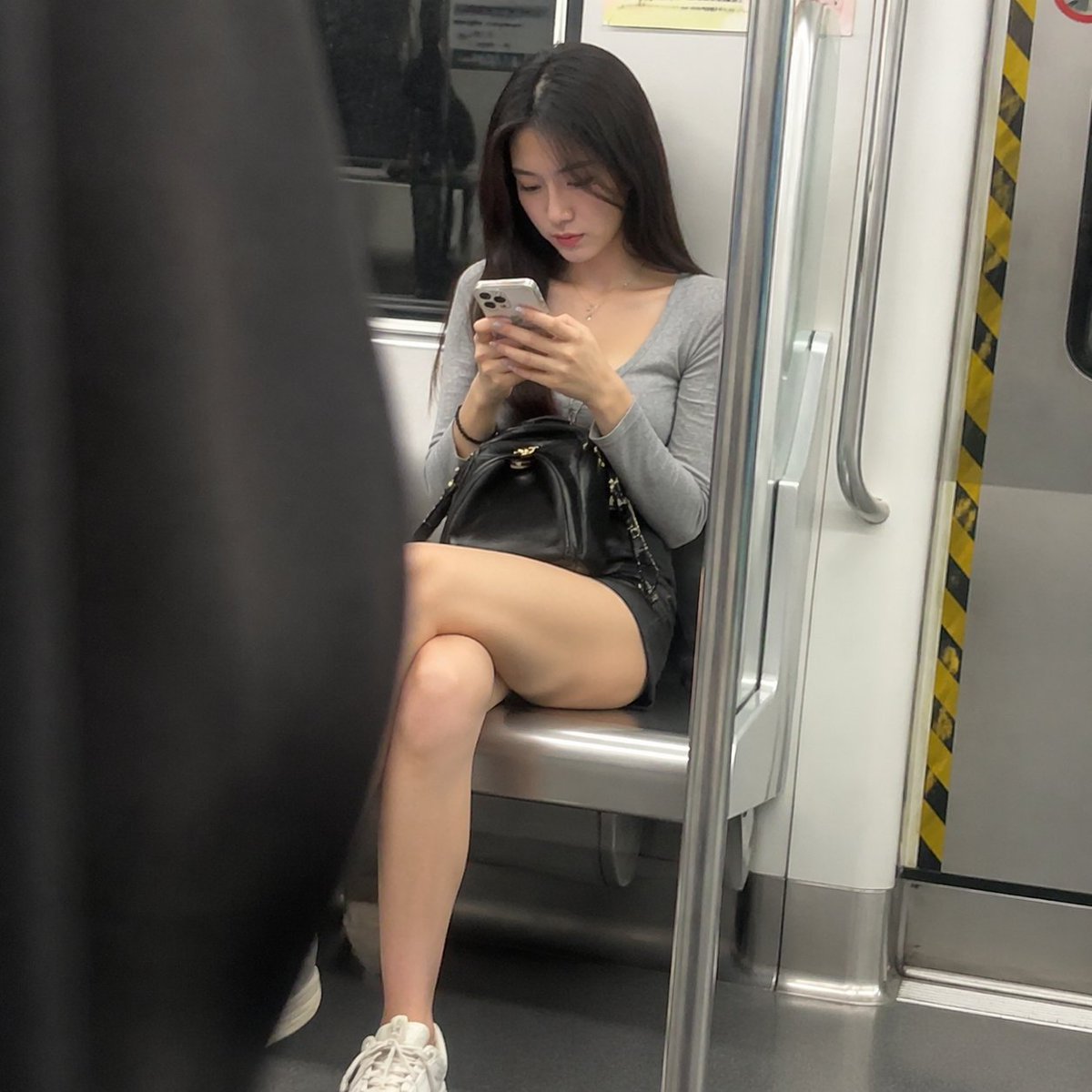 Subway commute candid shot prompt